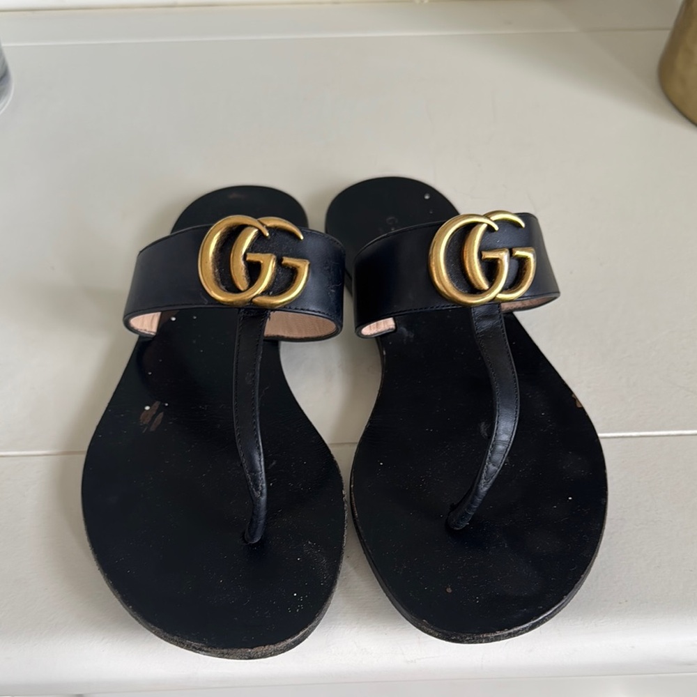 Gucci Marmont Black Thong Sandals